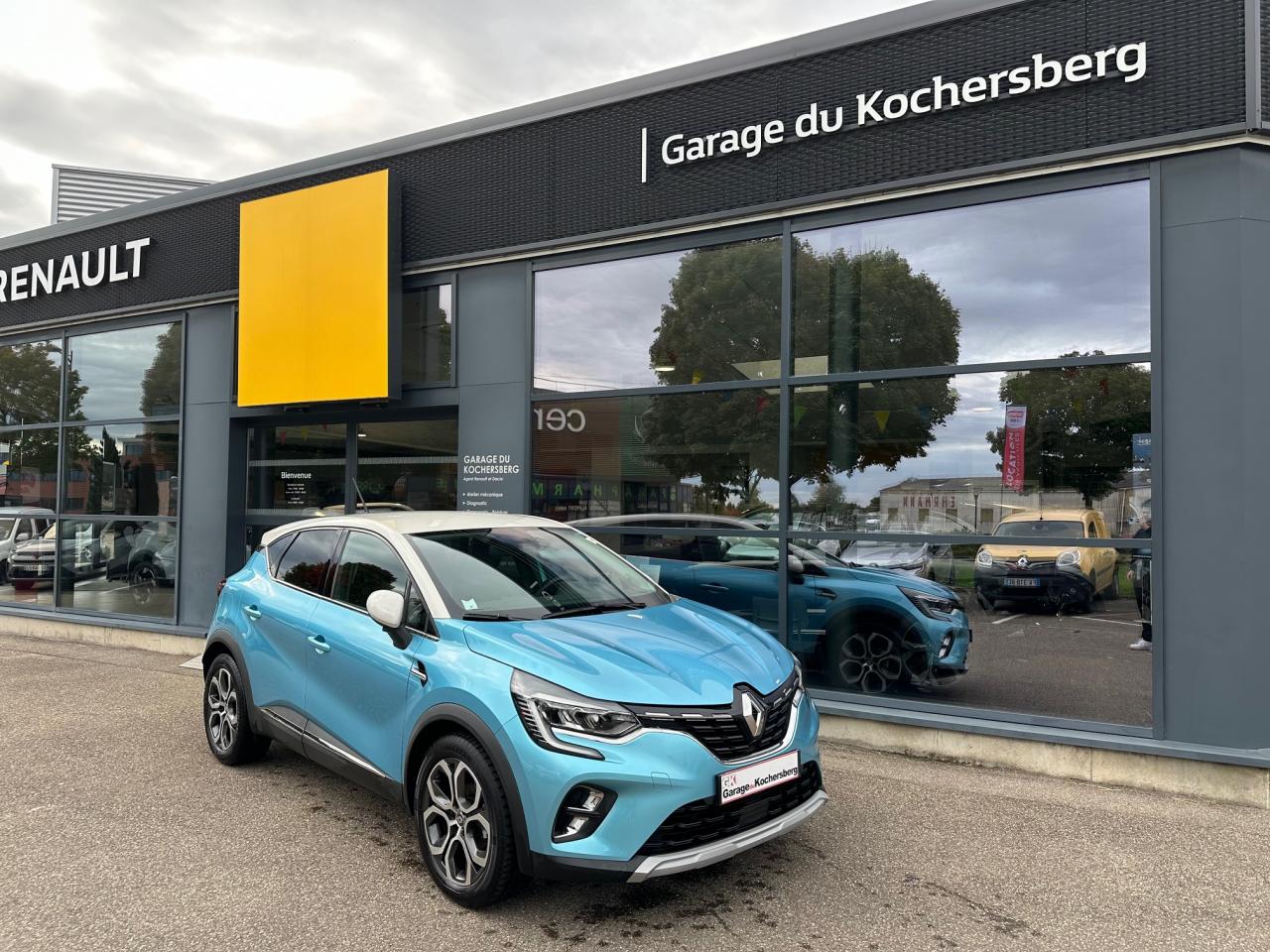 RENAULT CAPTUR 1.3 TCe  140 ch  EDC Intens ESSENCE