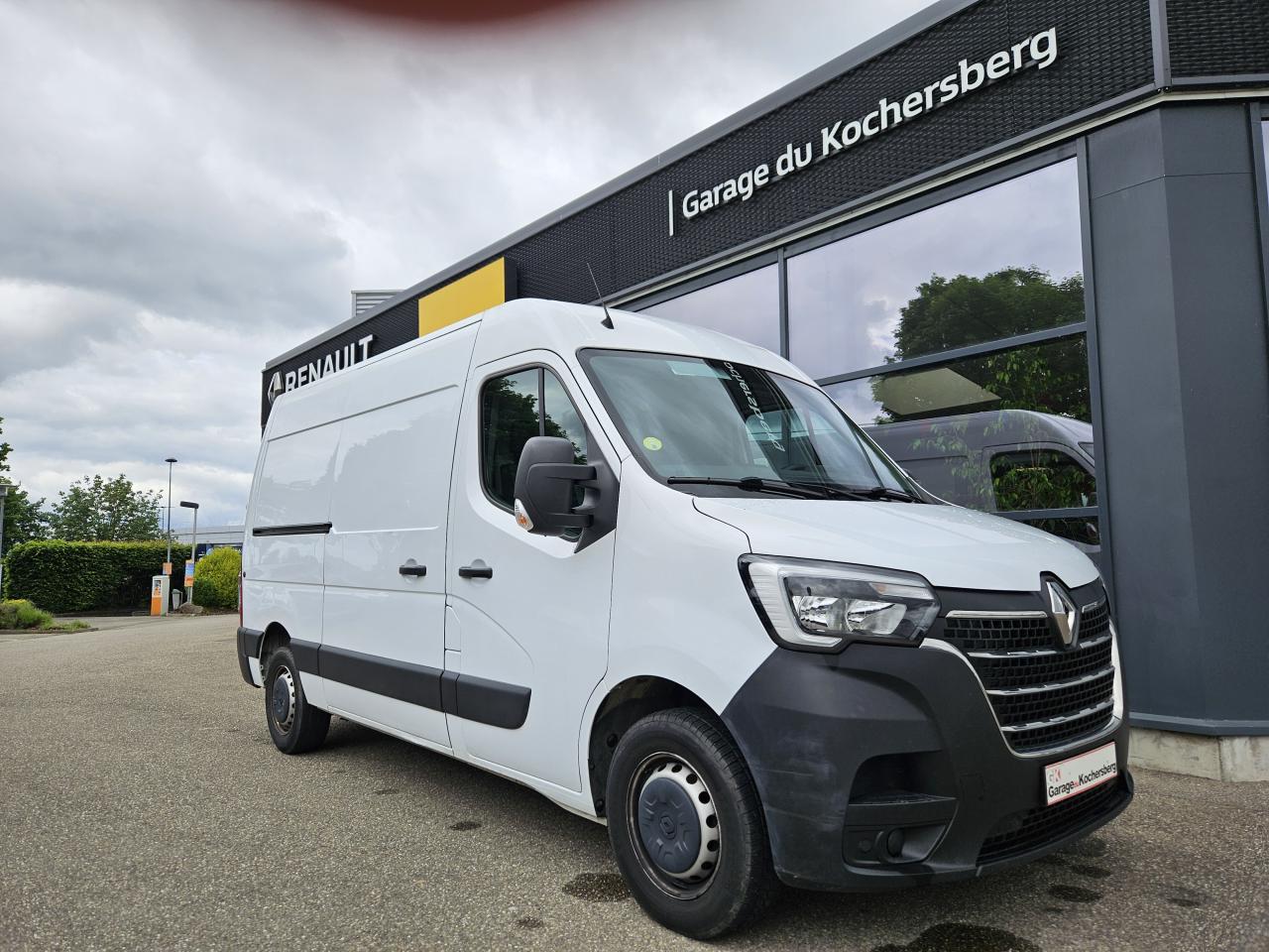 RENAULT MASTER Grand Confort F3300 L2H2 2.3 dCi 135cv Fourgon Traction DIESEL